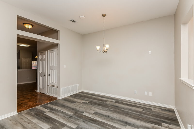 2,320/Mo, 6608 Maryannes Ct Fort Worth, TX 76135 Living Room View 3