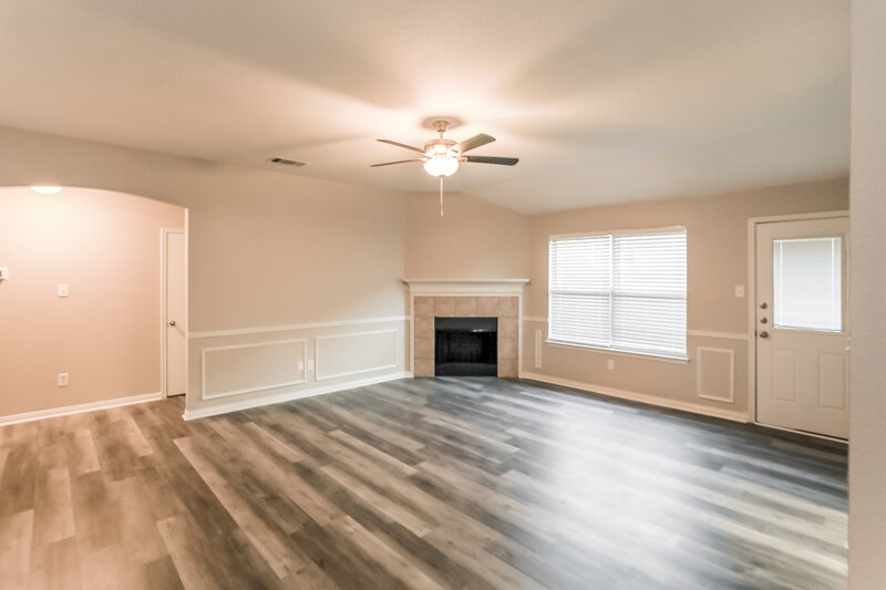 2,085/Mo, 12420 Silver Mist Trl Burleson, TX 76028 Living Room View