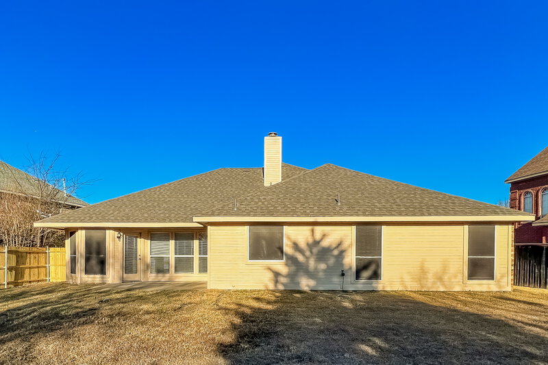 2,905/Mo, 6336 Canyon Lake Dr Dallas, TX 75249 Rear View
