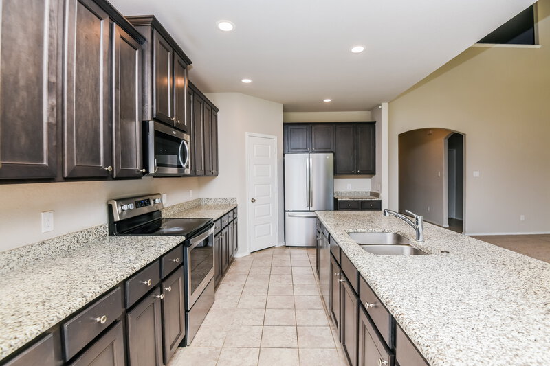 2,940/Mo, 6253 Jackstaff Dr Fort Worth, TX 76179 Kitchen View 2