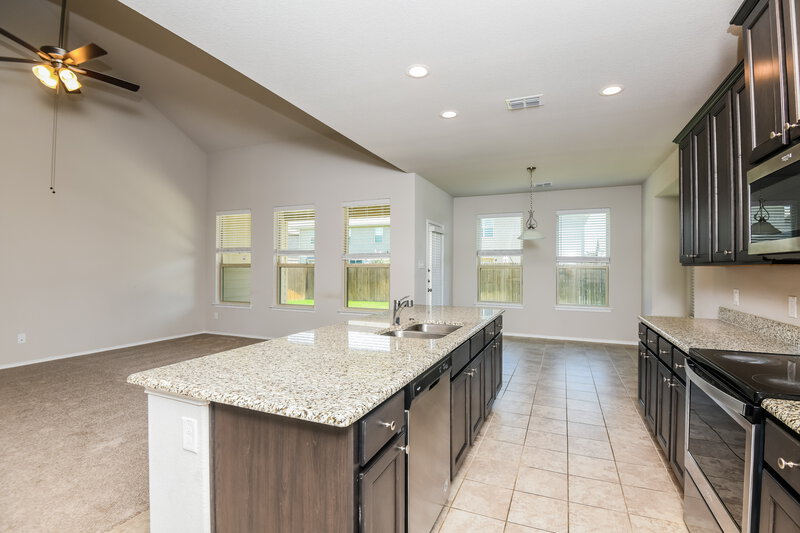 2,940/Mo, 6253 Jackstaff Dr Fort Worth, TX 76179 Kitchen View 3