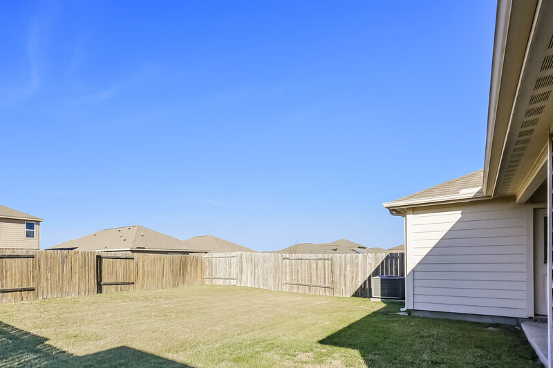 1,780/Mo, 157 Aaron St Anna, TX 75409 Rear View