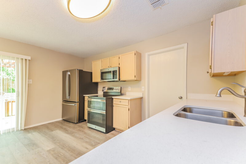 2,355/Mo, 1570 Brookstone Dr Little Elm, TX 75068 Kitchen View 2