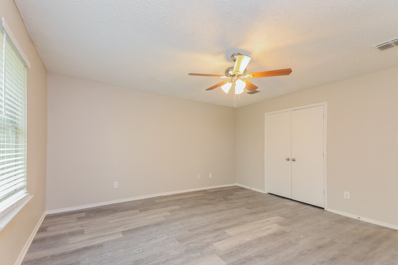 2,355/Mo, 1570 Brookstone Dr Little Elm, TX 75068 Main Bedroom View 2