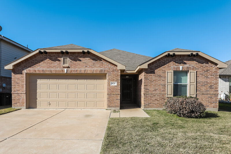 2,300/Mo, 824 Newberry Trl Fort Worth, TX 76120 External View