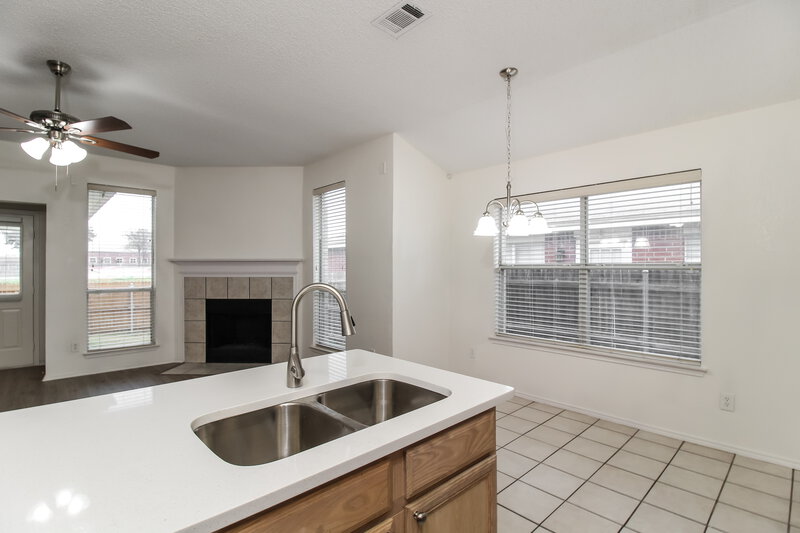 2,265/Mo, 4629 Quarry Cir Fort Worth, TX 76244 Kitchen View 2