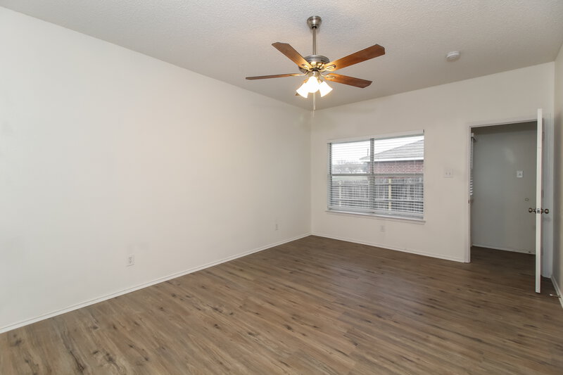 2,265/Mo, 4629 Quarry Cir Fort Worth, TX 76244 Main Bedroom View