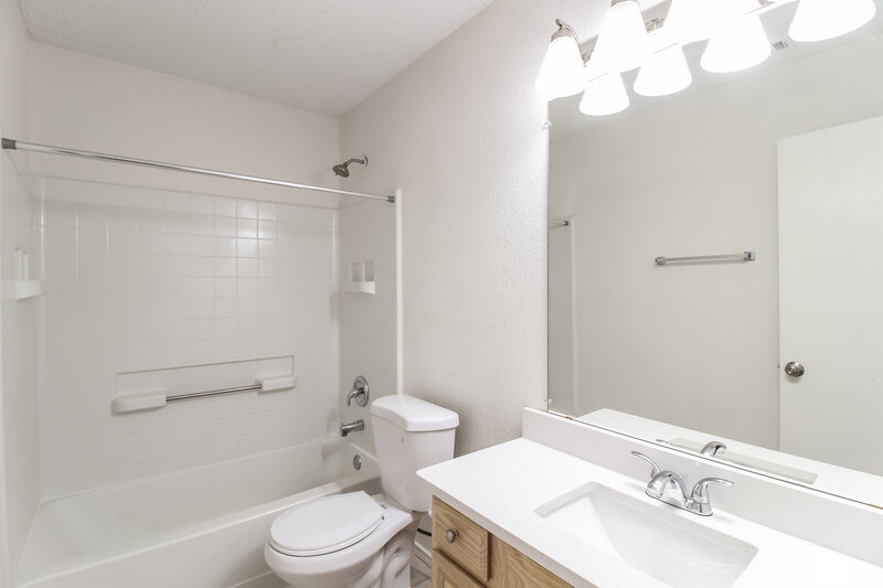 2,265/Mo, 4629 Quarry Cir Fort Worth, TX 76244 Bathroom View