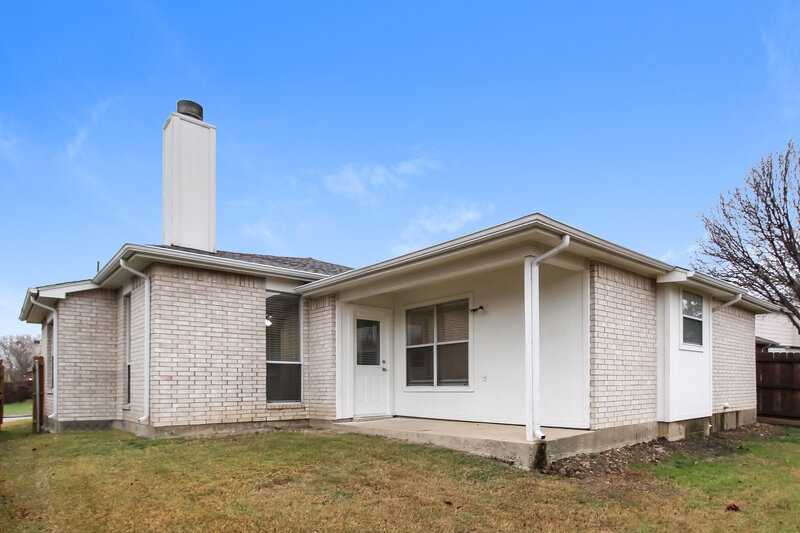 2,265/Mo, 4629 Quarry Cir Fort Worth, TX 76244 Rear View