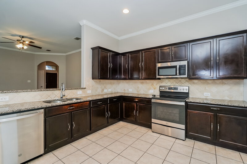 2,260/Mo, 14409 Mainstay Way Haslet, TX 76052 Kitchen View 2