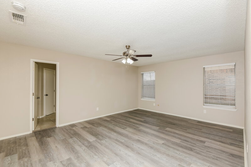 1,795/Mo, 6208 Cool Springs Dr Arlington, TX 76001 Main Bedroom View