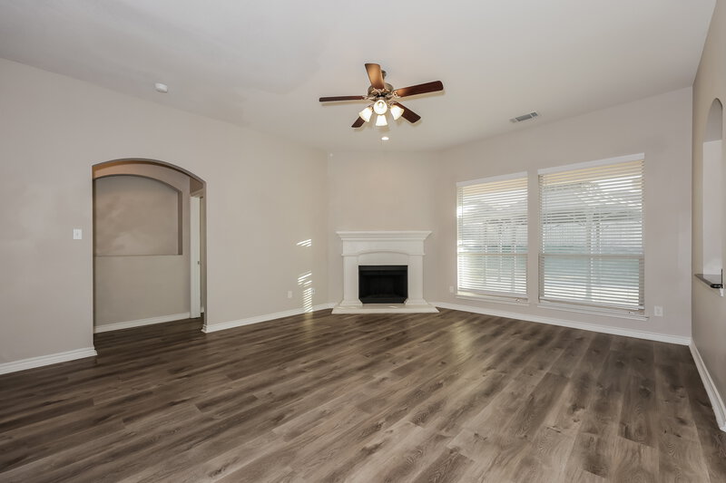 2,635/Mo, 9221 Barbara Dr Fort Worth, TX 76108 Living Room View