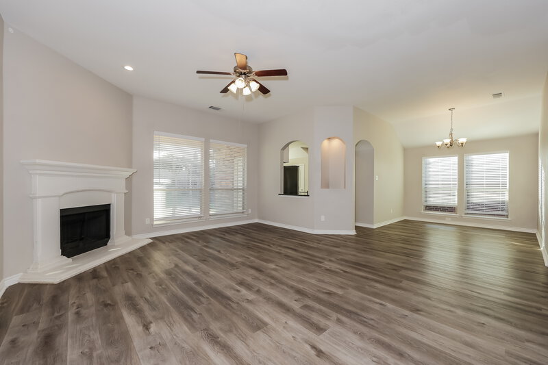 2,635/Mo, 9221 Barbara Dr Fort Worth, TX 76108 Living Room View 2