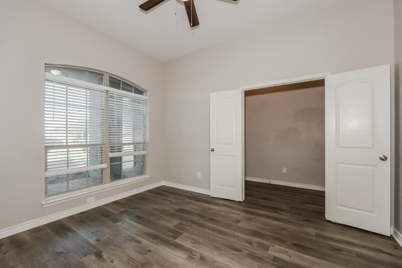 2,635/Mo, 9221 Barbara Dr Fort Worth, TX 76108 Office View