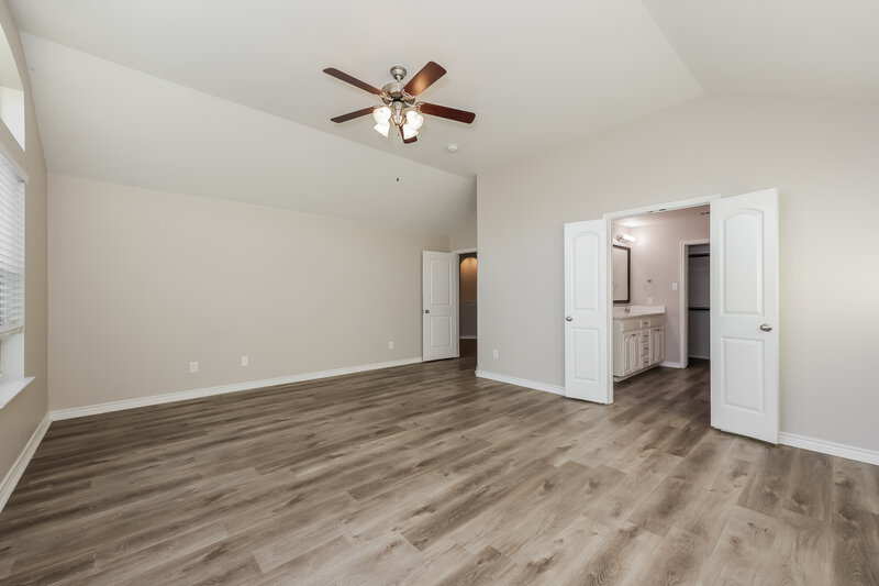 2,635/Mo, 9221 Barbara Dr Fort Worth, TX 76108 Main Bedroom View 2