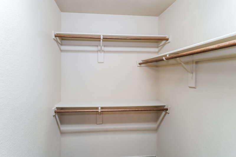 2,840/Mo, 1016 Sunderland Ln Fort Worth, TX 76134 Walk In Closet View