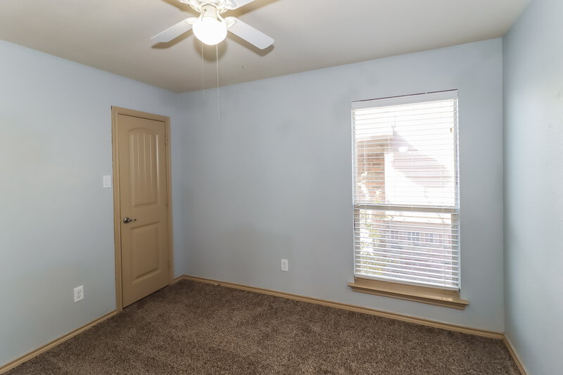 2,840/Mo, 1016 Sunderland Ln Fort Worth, TX 76134 Bedroom View 2