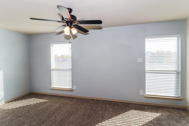 2,840/Mo, 1016 Sunderland Ln Fort Worth, TX 76134 Bedroom View 4