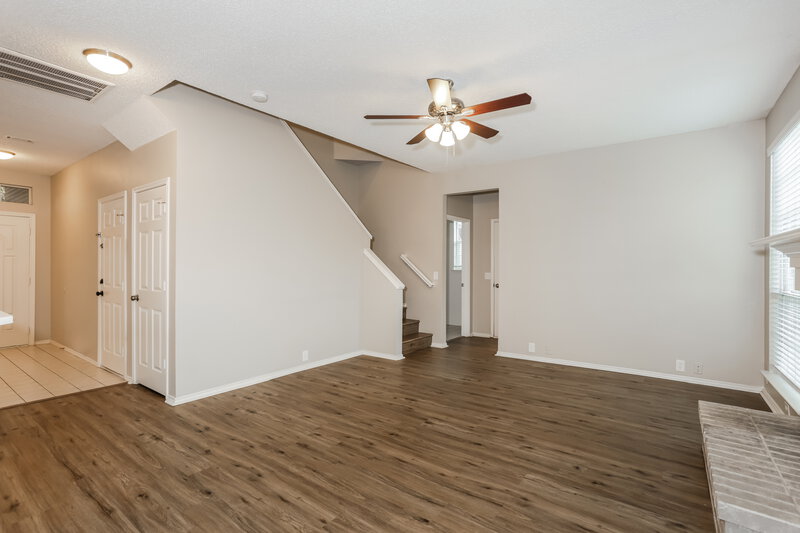 2,765/Mo, 4741 Park Downs Dr Fort Worth, TX 76137 Living Room View 2