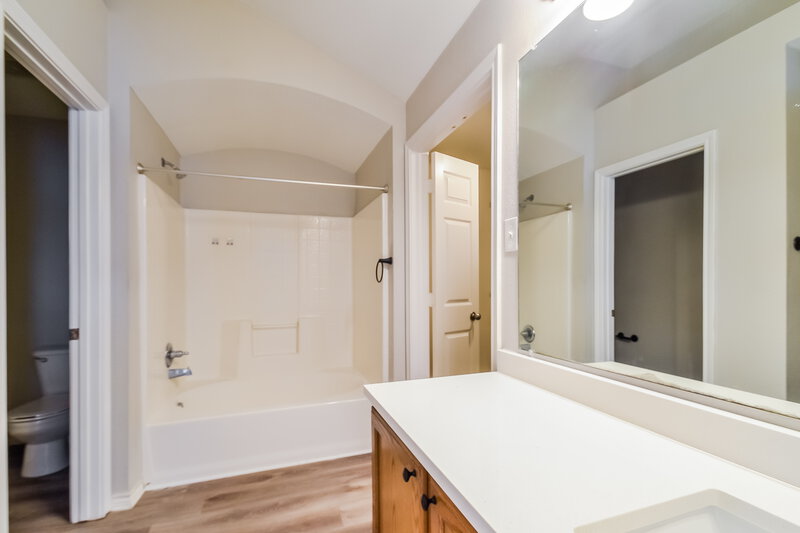 3,270/Mo, 8817 Wayne St Cross Roads, TX 76227 Main Bathroom View