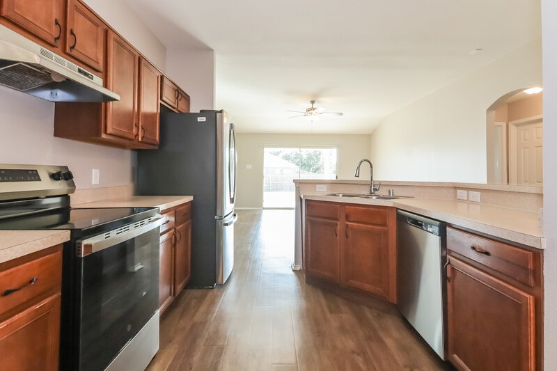 1,795/Mo, 131 Freedom Trl Forney, TX 75126 Kitchen View