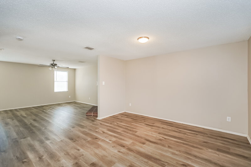 2,355/Mo, 1808 Lariat Dr Justin, TX 76247 Living Room View