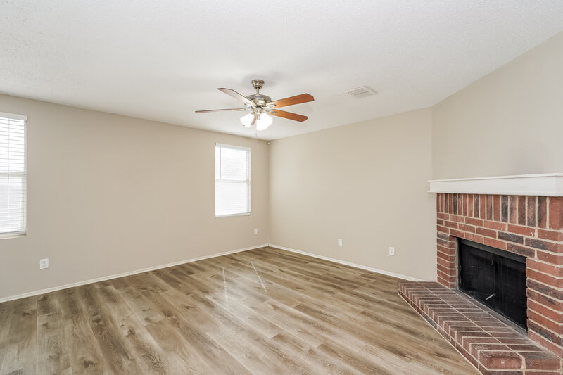 2,355/Mo, 1808 Lariat Dr Justin, TX 76247 Family Room View