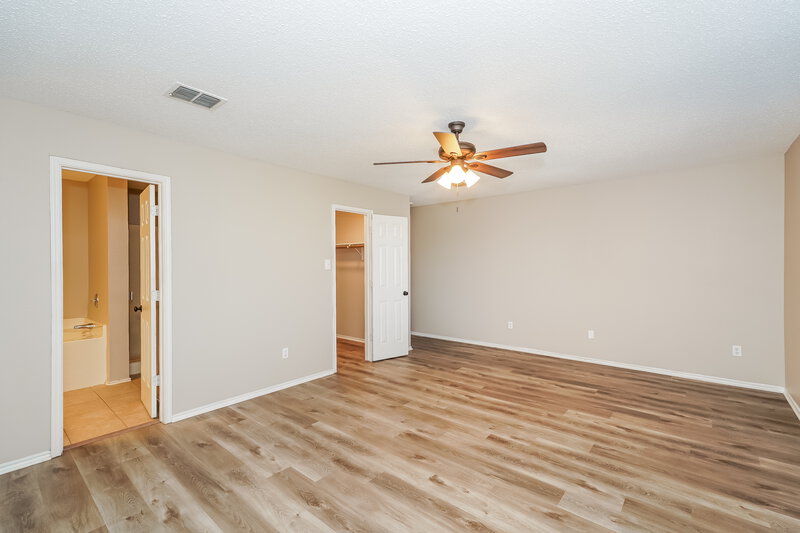 2,355/Mo, 1808 Lariat Dr Justin, TX 76247 Main Bedroom View 2