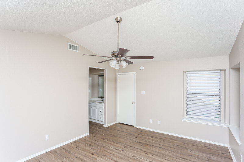 2,055/Mo, 1040 West Hills Ter Saginaw, TX 76179 Main Bedroom View 2