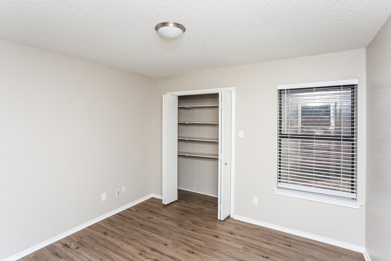 2,055/Mo, 1040 West Hills Ter Saginaw, TX 76179 Bedroom View