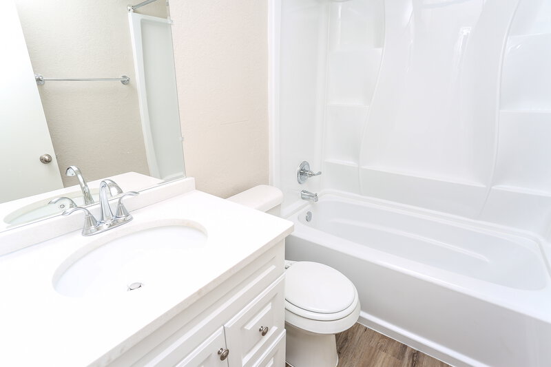 2,055/Mo, 1040 West Hills Ter Saginaw, TX 76179 Bathroom View