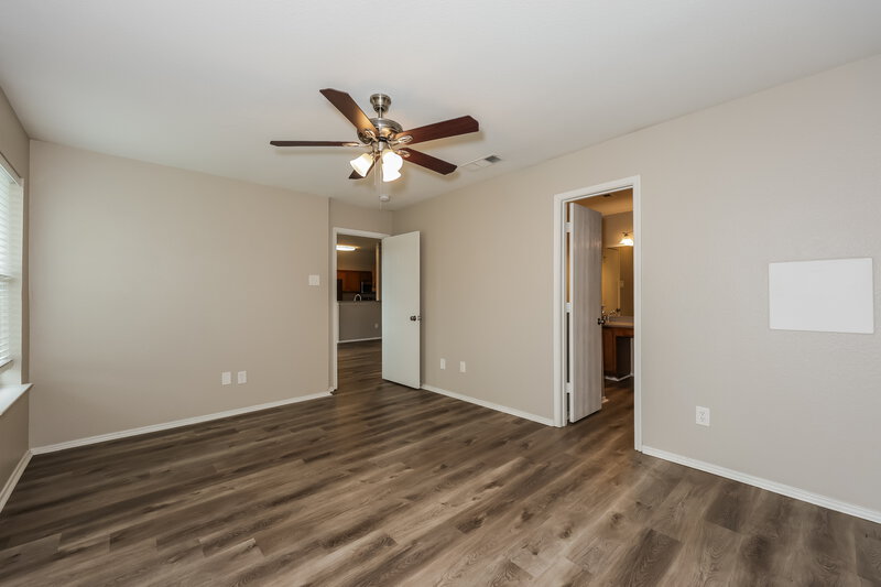 2,250/Mo, 1326 Misty Dr Midlothian, TX 76065 Main Bedroom View 2