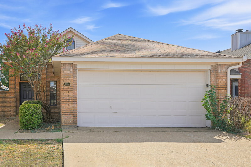 2,040/Mo, 6924 Aston Dr North Richland Hills, TX 76182 External View