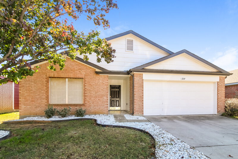 2,275/Mo, 3209 Bent Creek Dr Denton, TX 76210 External View
