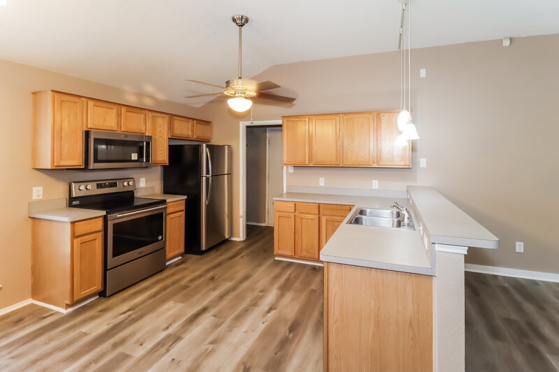 1,965/Mo, 1032 Sandalwood Dr Fort Worth, TX 76140 Kitchen View