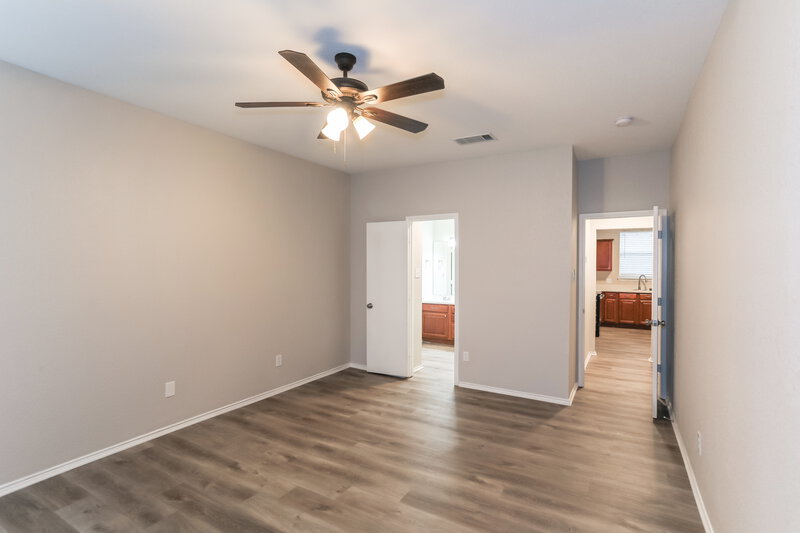 2,470/Mo, 4828 Stetson Dr S Fort Worth, TX 76244 Main Bedroom View 2