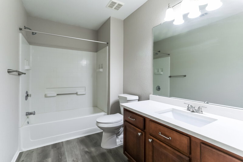 2,470/Mo, 4828 Stetson Dr S Fort Worth, TX 76244 Main Bathroom View
