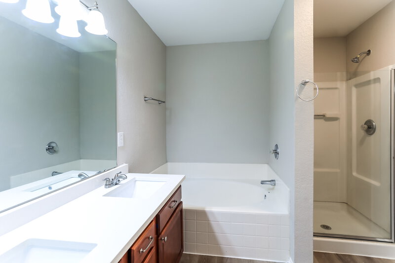 2,470/Mo, 4828 Stetson Dr S Fort Worth, TX 76244 Bathroom View
