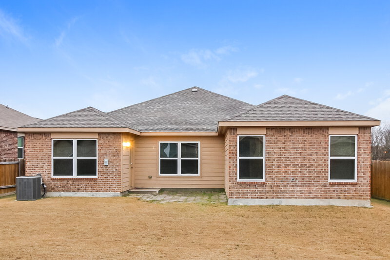 1,990/Mo, 204 Cottonwood Dr Princeton, TX 75407 Rear View