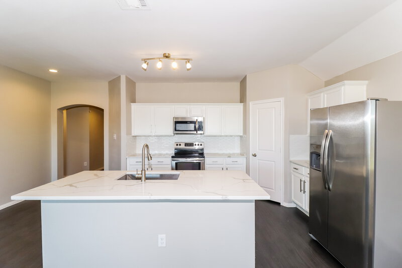 2,495/Mo, 3245 Emerson Rd Forney, TX 75126 Kitchen View 2