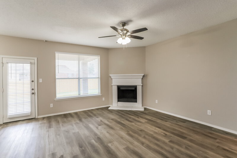 1,985/Mo, 4924 Cape St Fort Worth, TX 76179 Living Room View 2