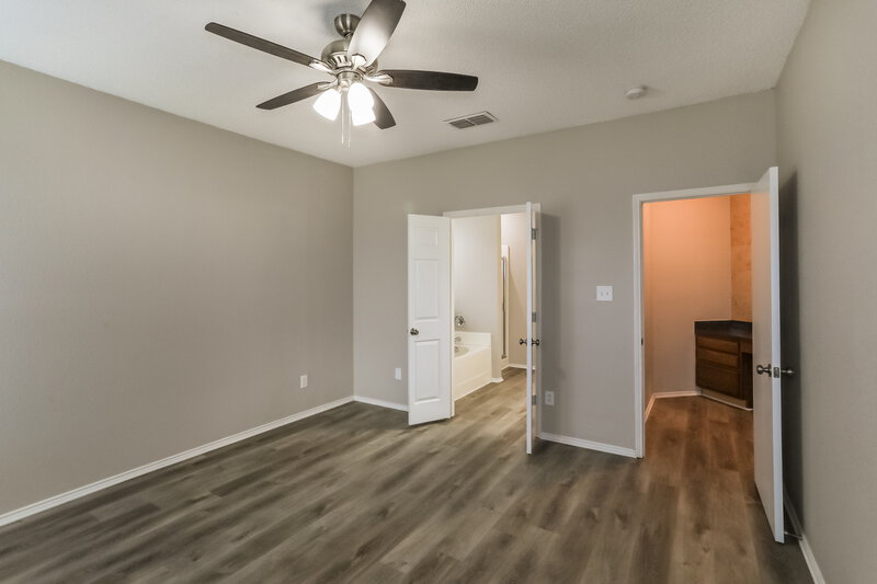 1,985/Mo, 4924 Cape St Fort Worth, TX 76179 Main Bedroom View