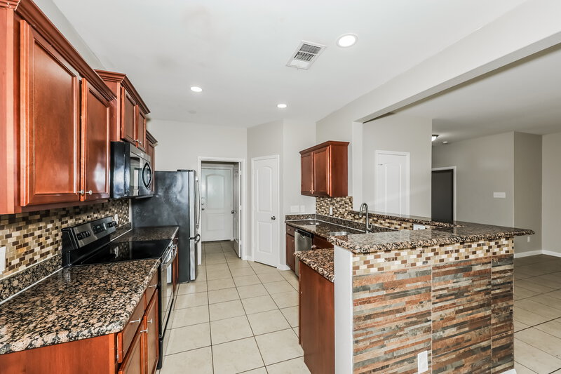 2,540/Mo, 4268 Tower Ln Crowley, TX 76036 Kitchen View