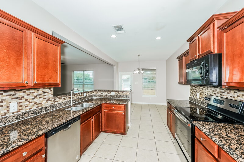 2,540/Mo, 4268 Tower Ln Crowley, TX 76036 Kitchen View 2