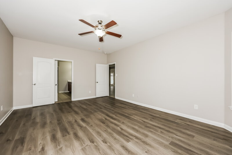 2,540/Mo, 4268 Tower Ln Crowley, TX 76036 Main Bedroom View 2