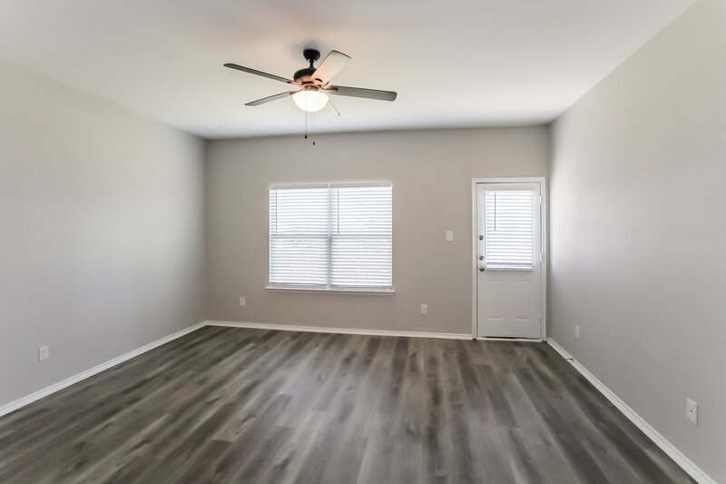 2,170/Mo, 1420 N Houston St Royse City, TX 75189 Living Room View