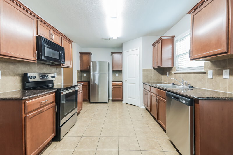 2,185/Mo, 1420 N Houston St Royse City, TX 75189 Kitchen View