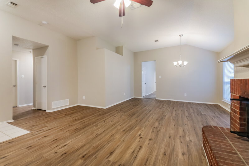 2,015/Mo, 2632 Bent Brook Dr Mesquite, TX 75181 Living Room View 2