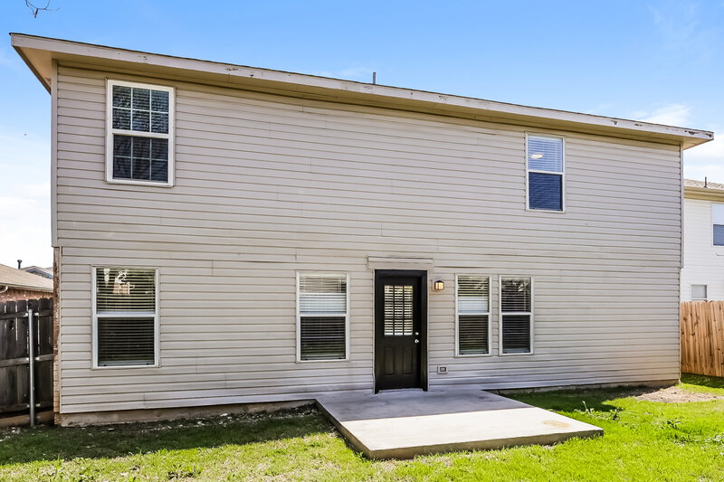 2,300/Mo, 8764 Stonebriar Ln Fort Worth, TX 76123 Rear View 2