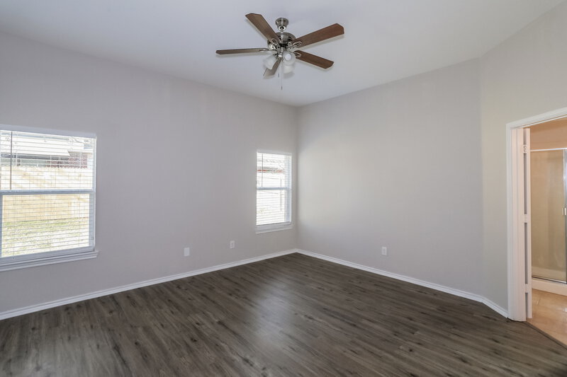2,295/Mo, 4720 Fox Sedge Ln Denton, TX 76208 Main Bedroom View